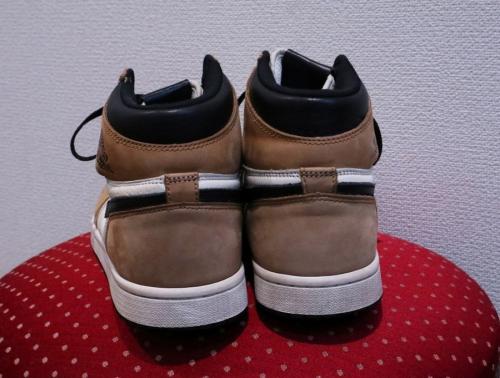 AIR JORDAN 1 RETRO HI OGの555088-700