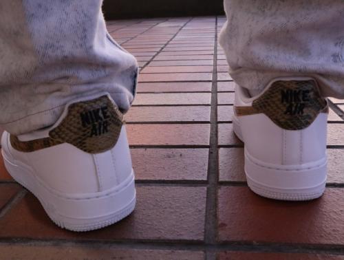 ナイキのAIR FORCE 1 LOW RETRO PRM QS