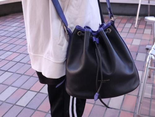 ロンシャンのバケツショルダーバッグ