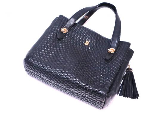 バリーのレザーハンドバッグ