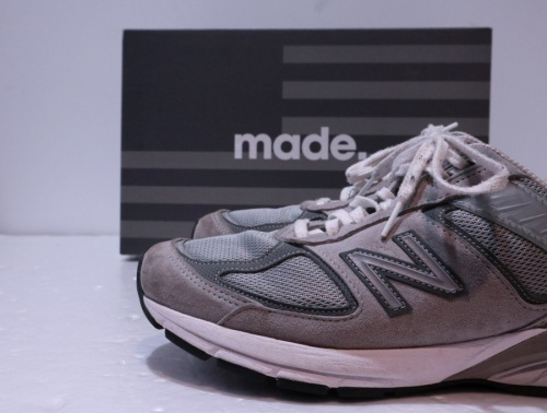 スニーカーのNEW BALANCE