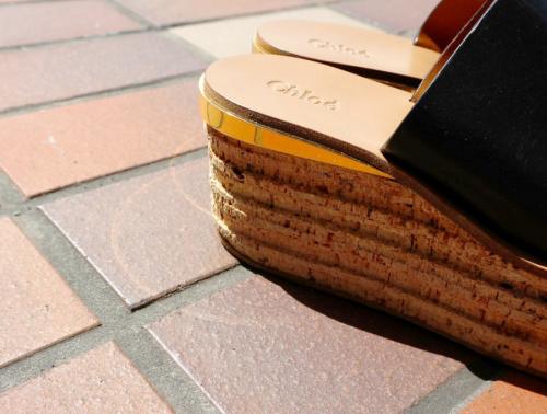 クロエのカーフサボサンダル