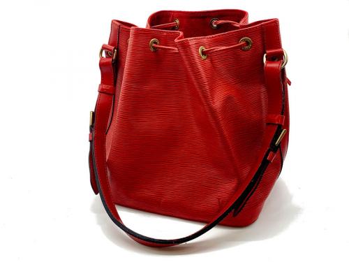 LOUIS VUITTON 　のルイ ヴィトン　