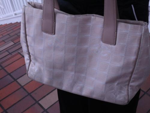 シャネルのトートバッグ