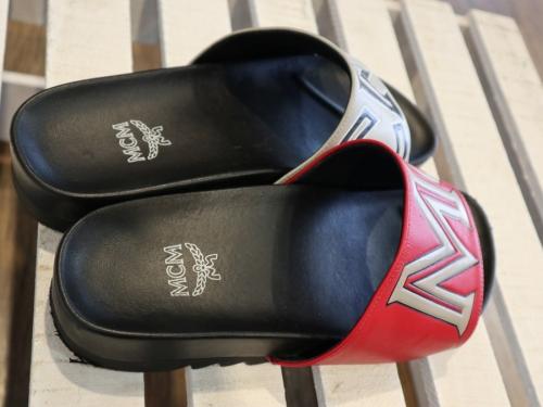 エムシーエムのシャワーサンダル