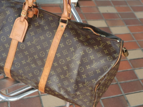 ラグジュアリーブランドのLOUIS VUITTON 　