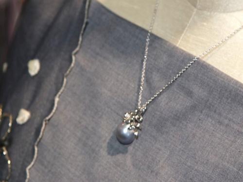 タサキのマべパールフラワーペンダントネックレス