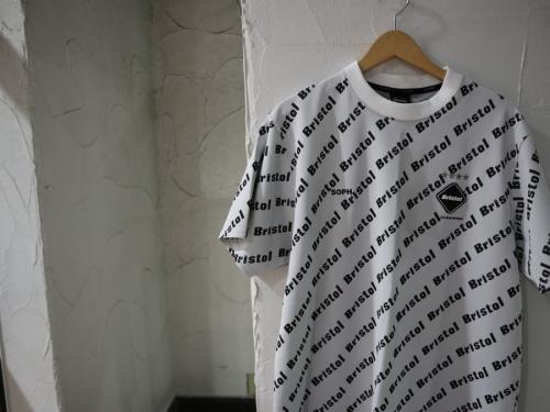 エフシーアールビーのS/S TRAINING TOP