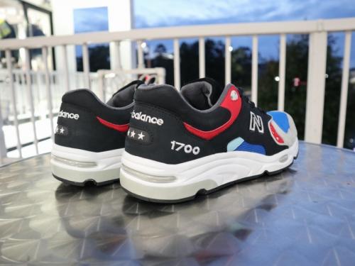 ニューバランスのスニーカー