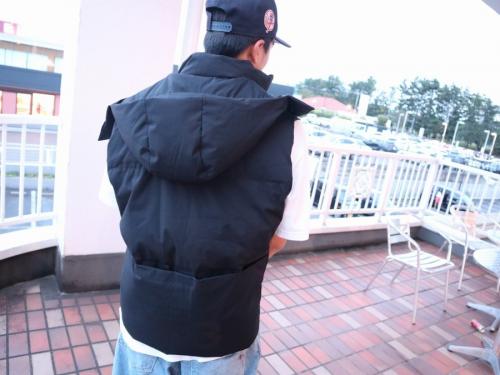 ワイスリーのMATTE DOWN VEST