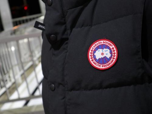 カナダグースのフリースタイルダウンベスト