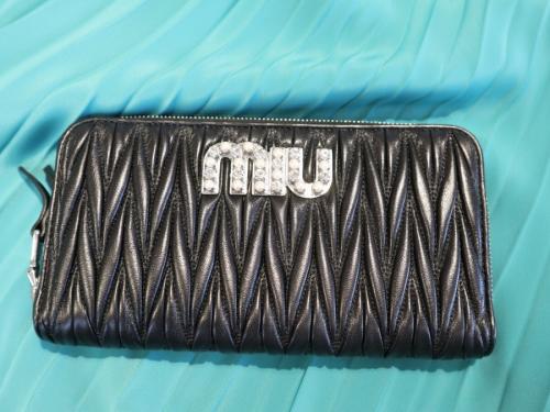 MIU MIUのミュウミュウ