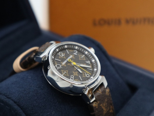 ラグジュアリーブランドのLOUIS VUITTON 　