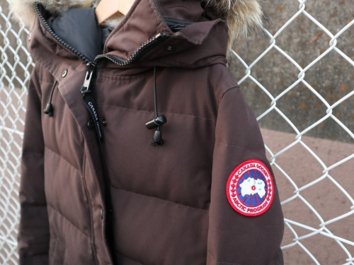 アウトドアブランドのCANADA GOOSE