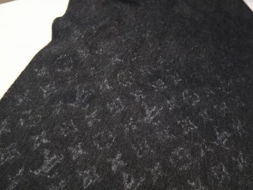 ルイ ヴィトン　のエシャルプ・モノグラム・グラディエント