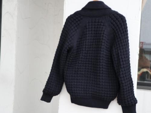 ナノライブラリーのニットカーディガン