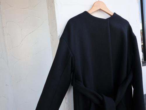 ノーカラーコートのレデイース