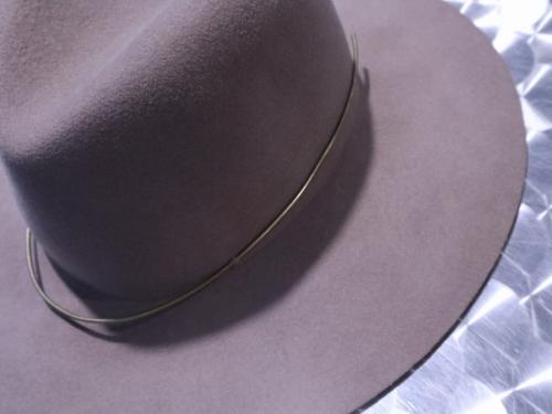 ドゥズィエムクラスのゴールドパイプハット