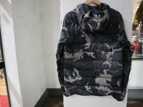 カナダグースのBrookvale Hoody Black Label