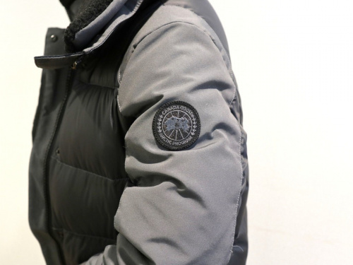 アウトドアブランドのCANADA GOOSE