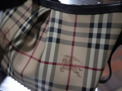 インポートブランドのBURBERRY