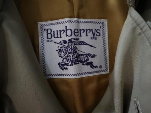 バーバリーのトレンチコート