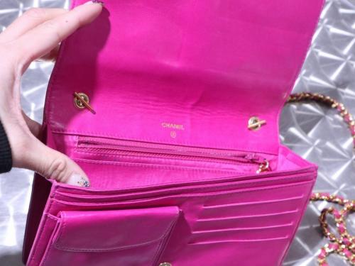 シャネルのチェーンウォレット