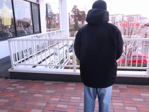 +Jのハイブリッドダウンオーバーサイズパーカ