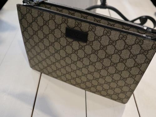 ショルダーバッグのメンズ