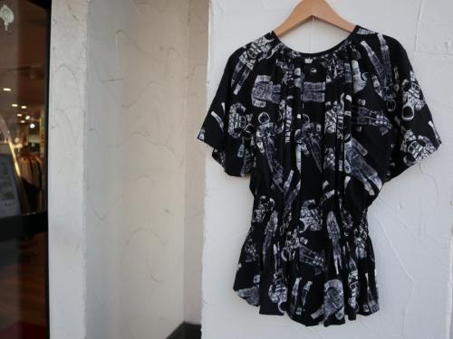 シルクプリントブラウスのレデイース