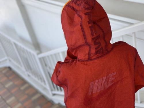 シュプリーム × ナイキのジュエルアノラックリバーシブルブルゾン