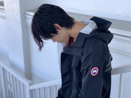 カナダグースのナナイモジャケット