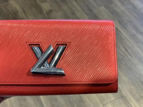 LOUIS VUITTON 　のルイ ヴィトン　