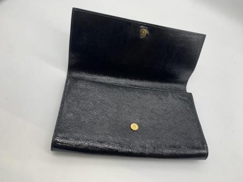 イヴサンローランのクラッチバッグ