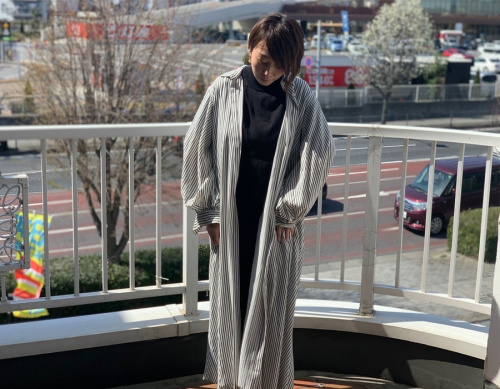 キャリアファッションのELE STOLYOF