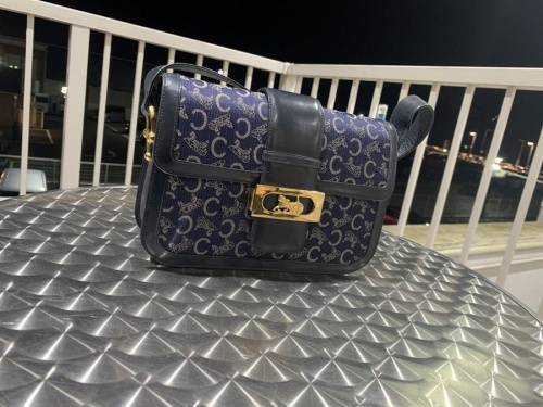 ラグジュアリーブランドのCHANEL