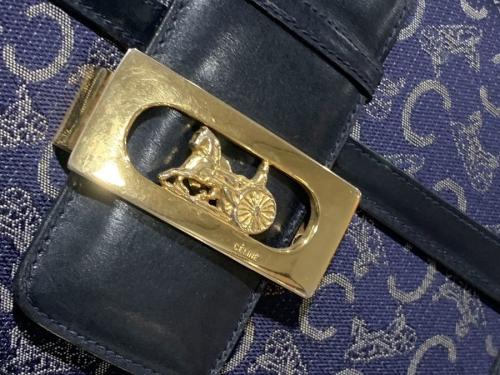 シャネルのマカダム デニム ショルダーバッグ