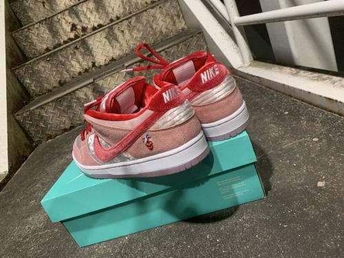 ナイキのPEACEMINUSONE AIR FORCE 1 LOW