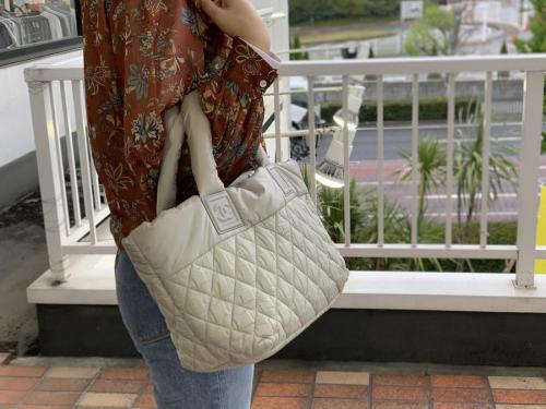 シャネルのコココクーンハンドバッグ