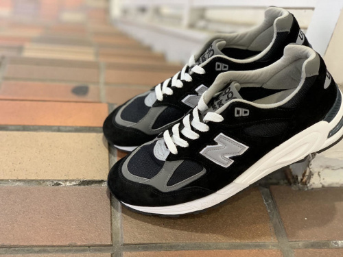 スニーカーのNEW BALANCE