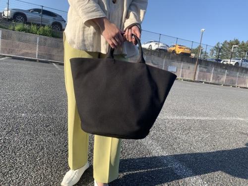 プラダのカナパトートバッグ