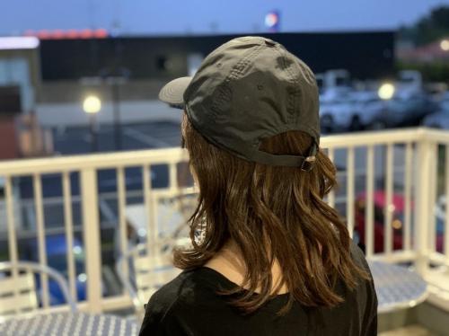 ヴァレンティノのロゴキャップ