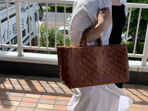 インポートブランドのHENRY CUIR