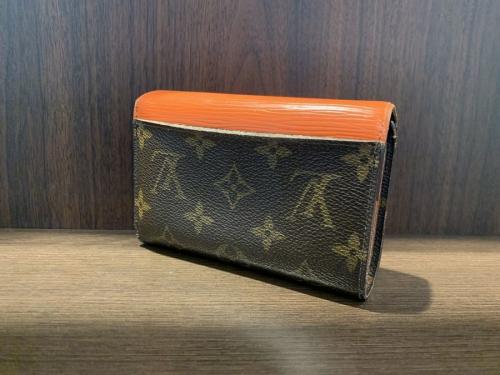 LOUIS VUITTON 　のルイ ヴィトン　