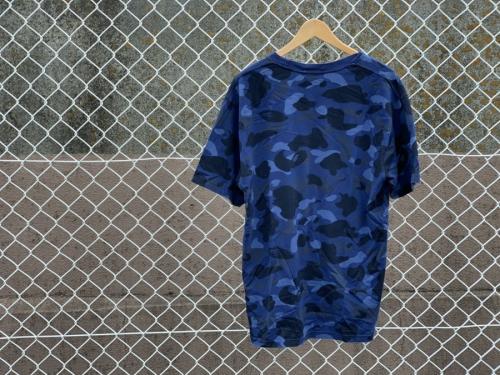 エイプのサルカモプリントコラボTシャツ