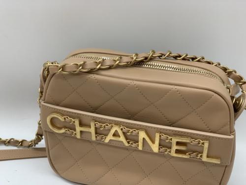 ロゴチェーンショルダーバッグのレデイース