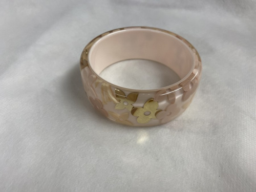 ラグジュアリーブランドのLOUIS VUITTON 　