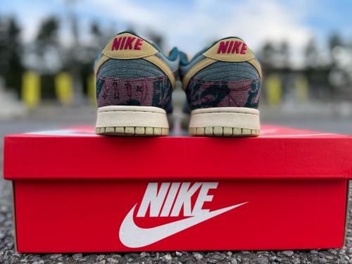 ナイキのDUNK LOW SP