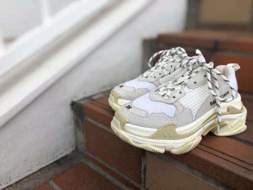 BALENCIAGAのバレンシアガ