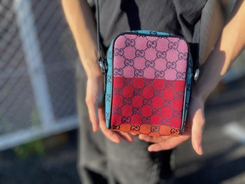 マルチカラーショルダーバッグのユニセックス